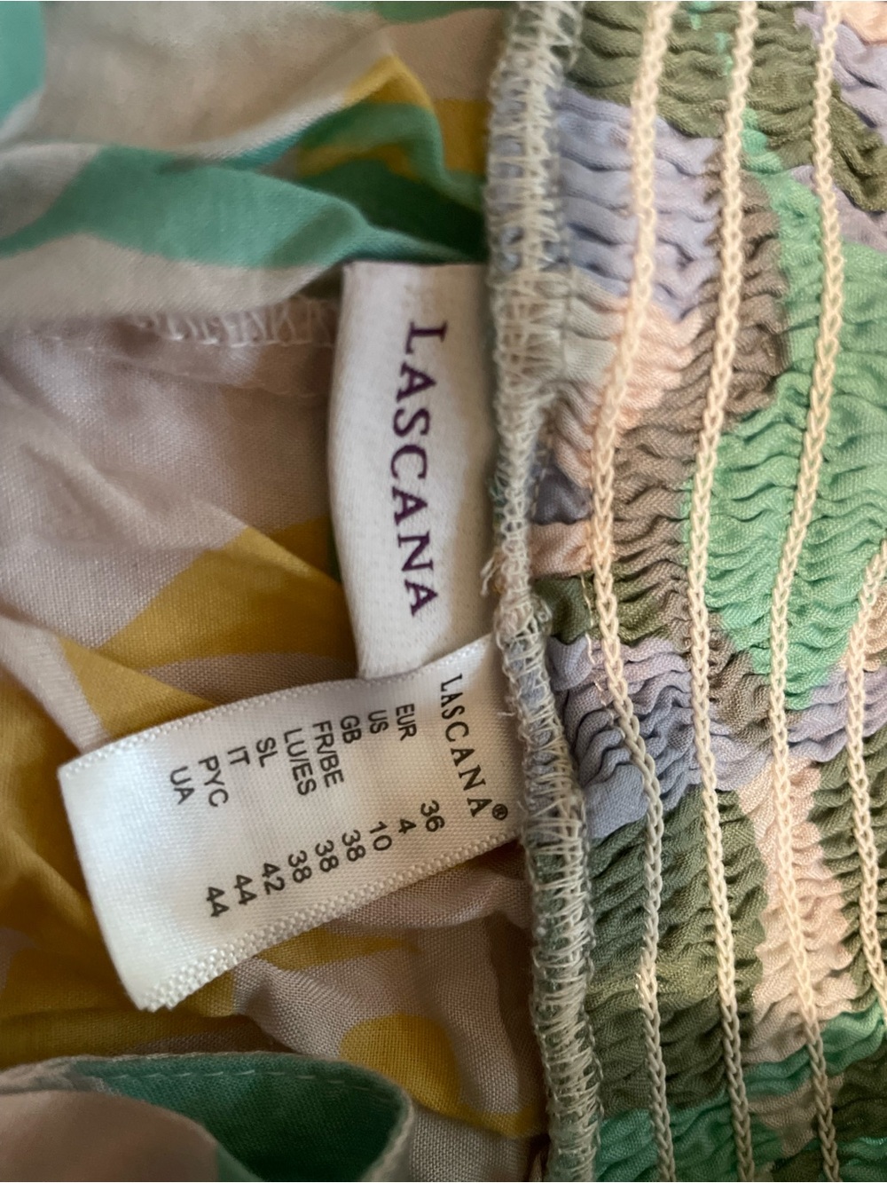Lascana ladies size 4 flowy, palazzo pants, boho, side split floral